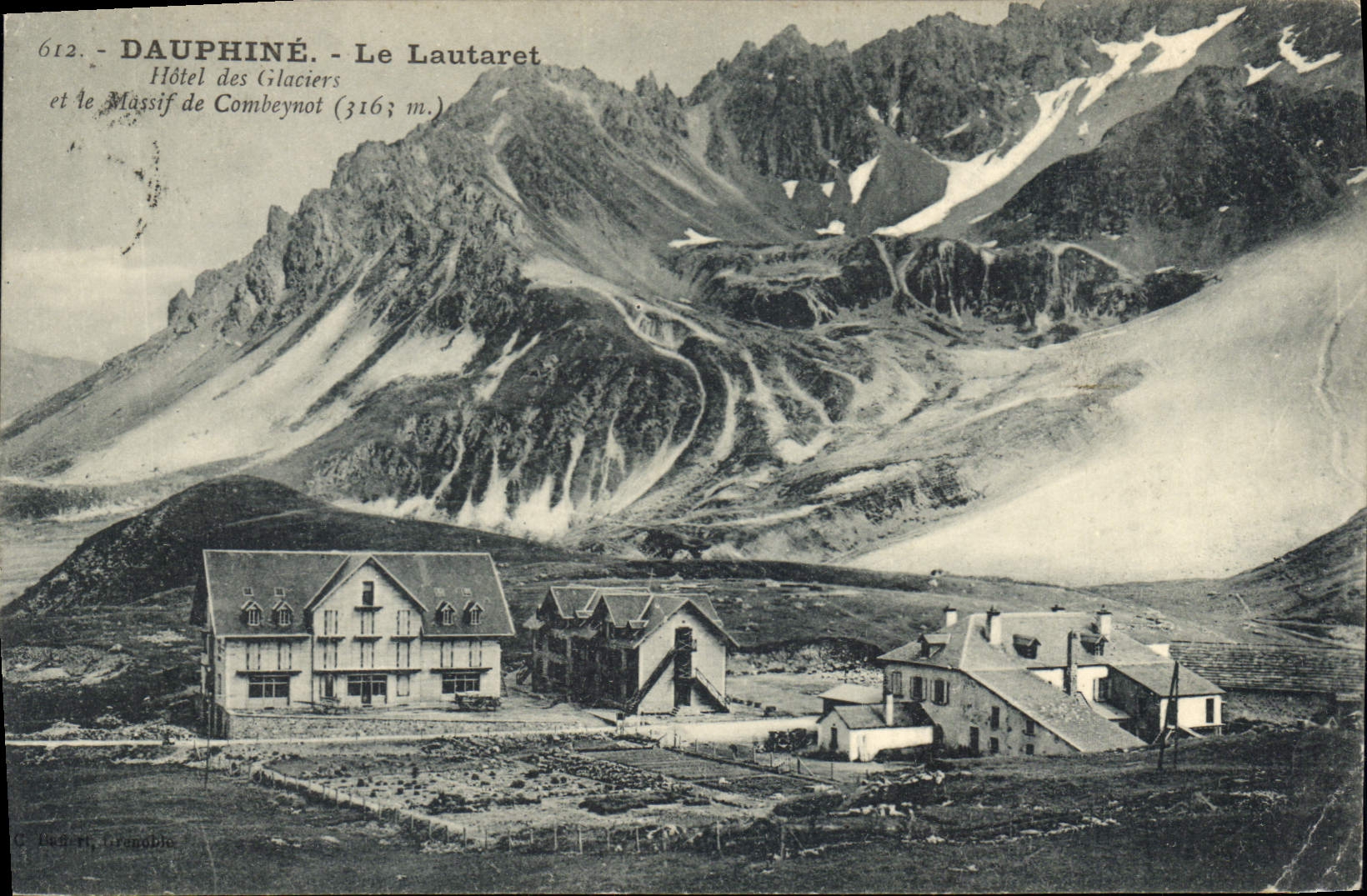 Dauphiné - Le Lautaret - Hôtel des Glaciers et le Massif de Combeynot (3163 m.) - C. Basset, Grenoble