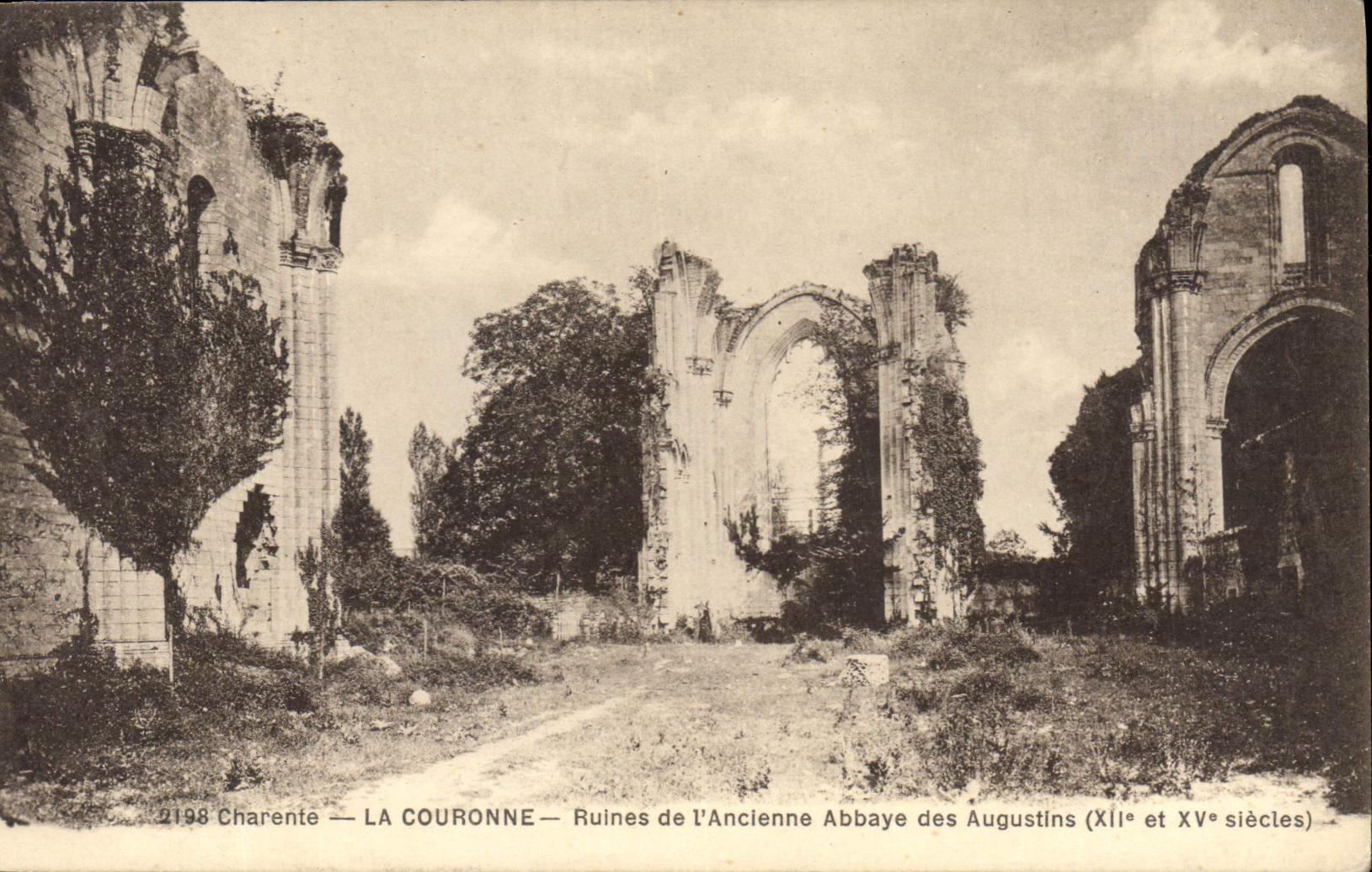 La Couronne — Ruinen der alten Abtei der Augustiner (12. und 15. Jahrhundert) — F. Braun, O. Royan