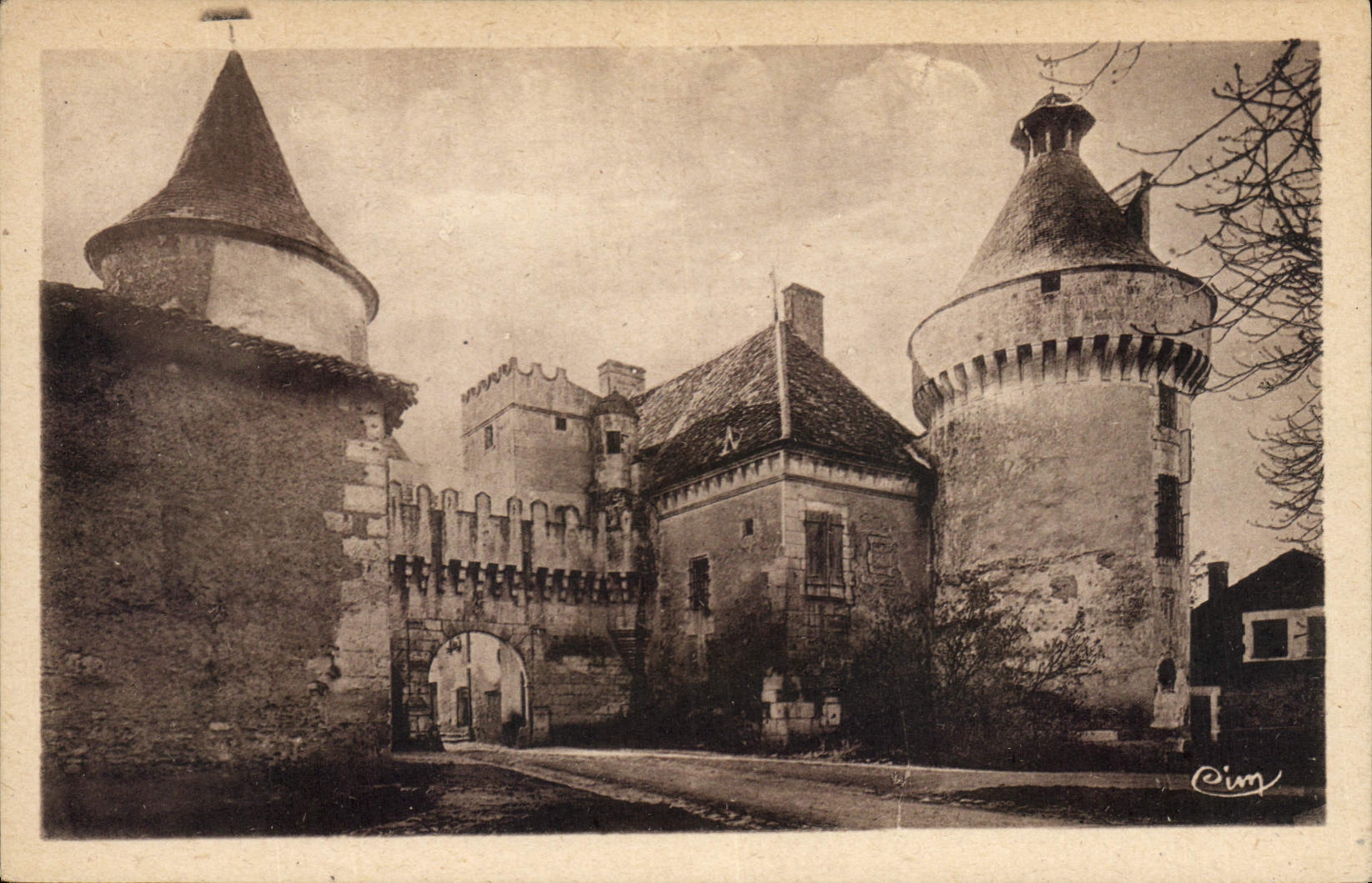 CPA La Couronne (Charente) Ecole d'Agiculture de l'Oisellerie Entree principale (Mon Hist classe)