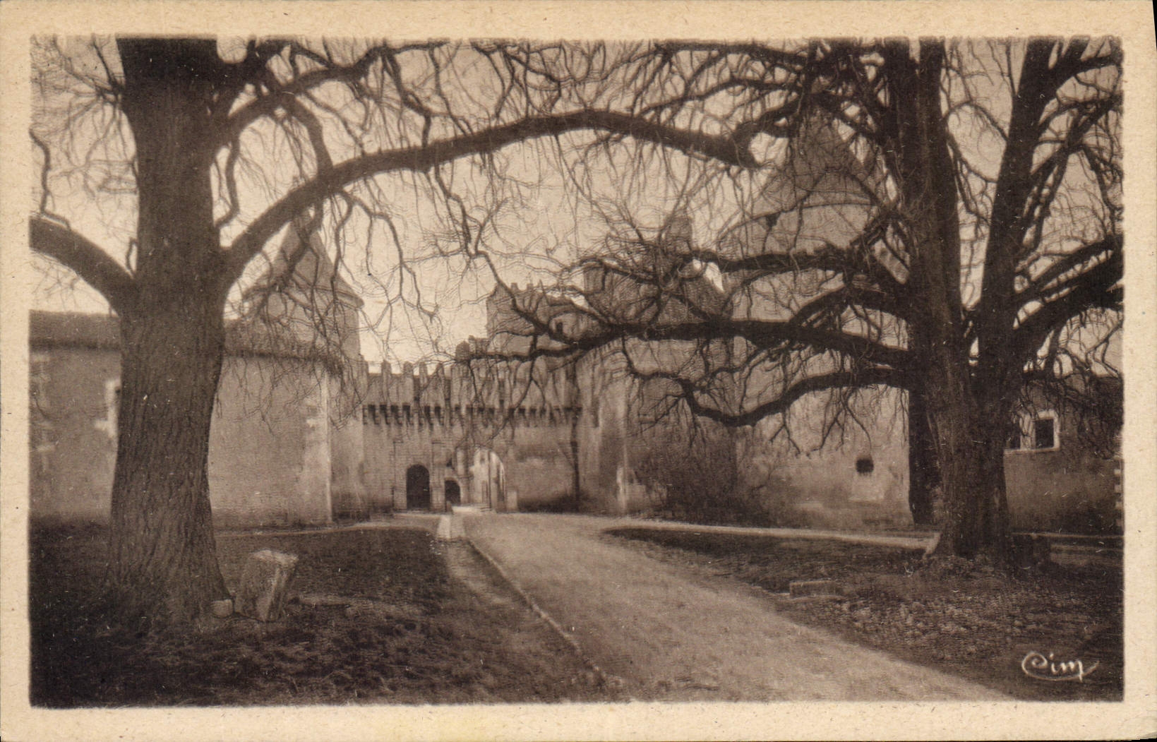 CPA La Couronne (Charente) Ecole d'Agiculture de l'Oisellerie Entree principale (Mon Hist classe)