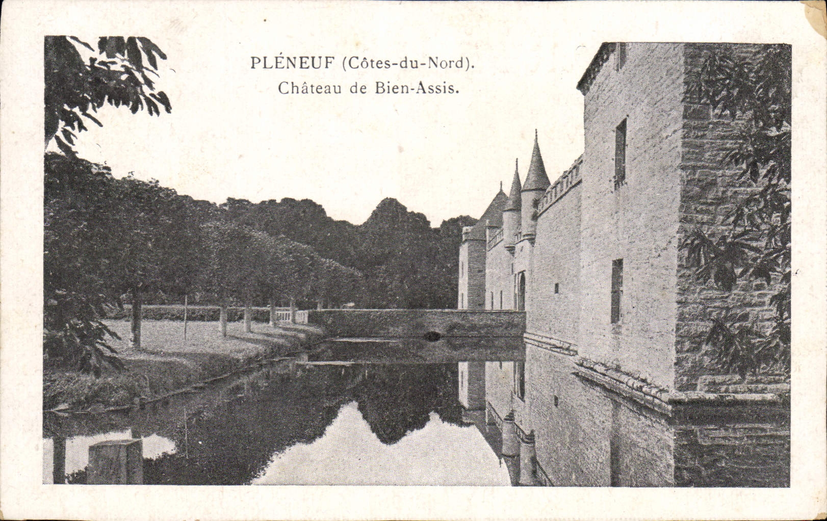 Pléneuf (Côtes-du-Nord) — Château de Bien-Assis — éditeur non identifié