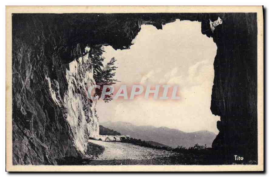 CPA Les Beaux Paysages de France Les Pyrenees La Route thermale des Eaux Bonnes a Argeles Gazost