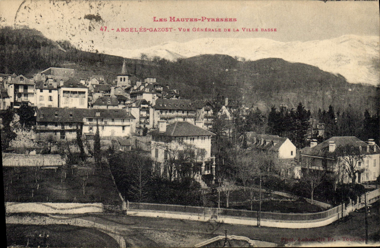Argelès-Gazost — Vue générale de la ville basse — éditeur Labouche Fr., Toulouse