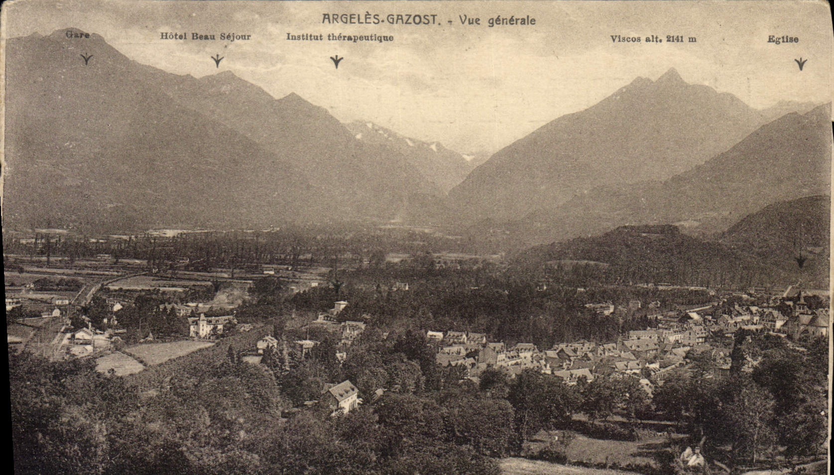 CPA Argeles Gazost Vue generale