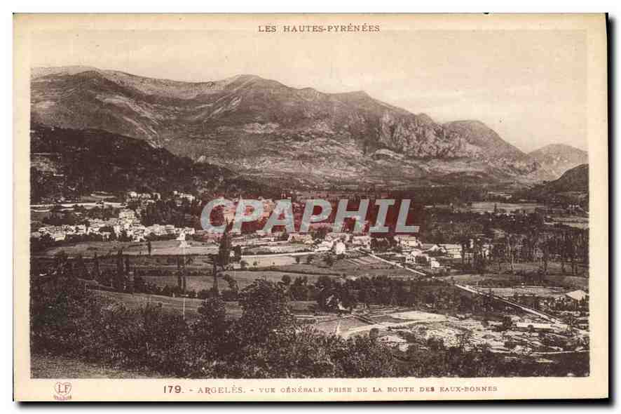 CPA Les Hautes Pyrenees Argeles Vue generale prise de la Route des Eaux Bonnes