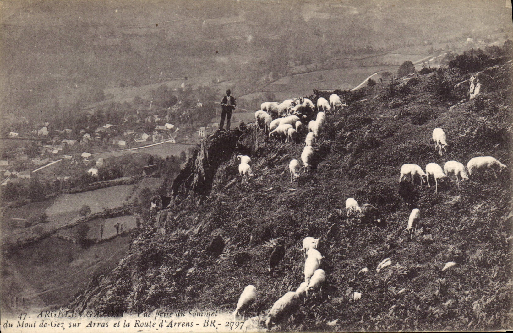 Argelès-Gazost — Vue prise du sommet du Mont de Giez sur Arras et la Route d'Arrens — BR 2797