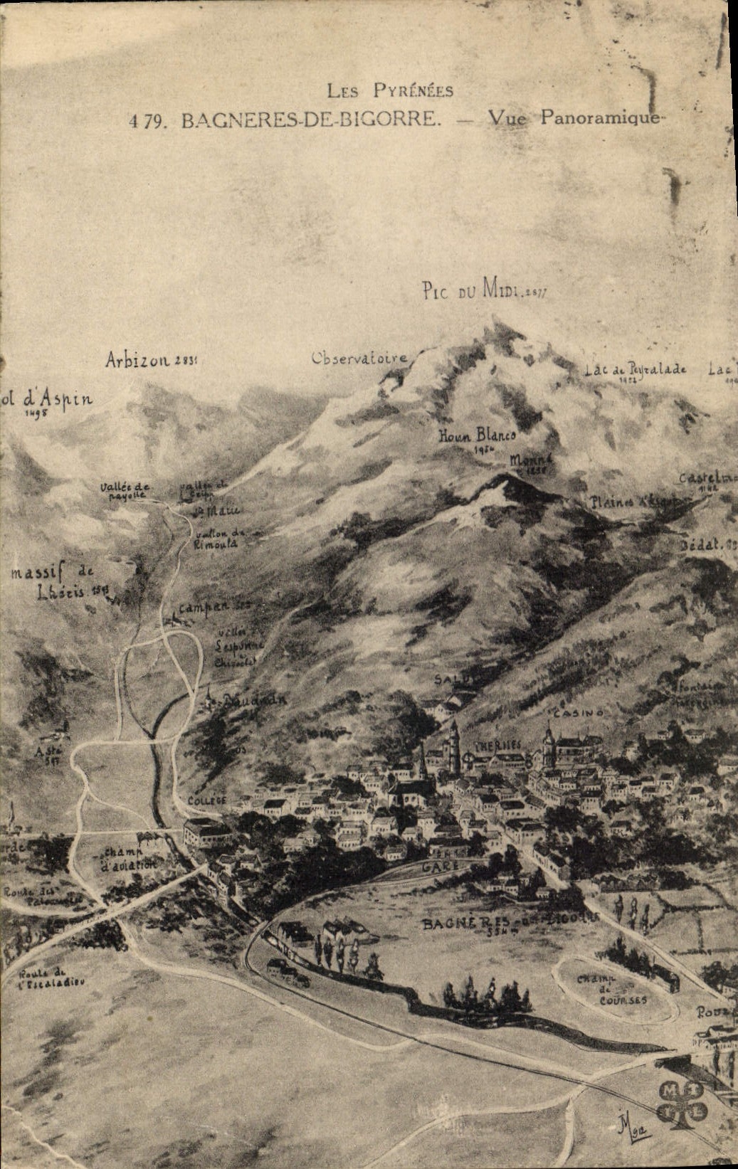Bagnères-de-Bigorre — Panoramablick — Die Pyrenäen