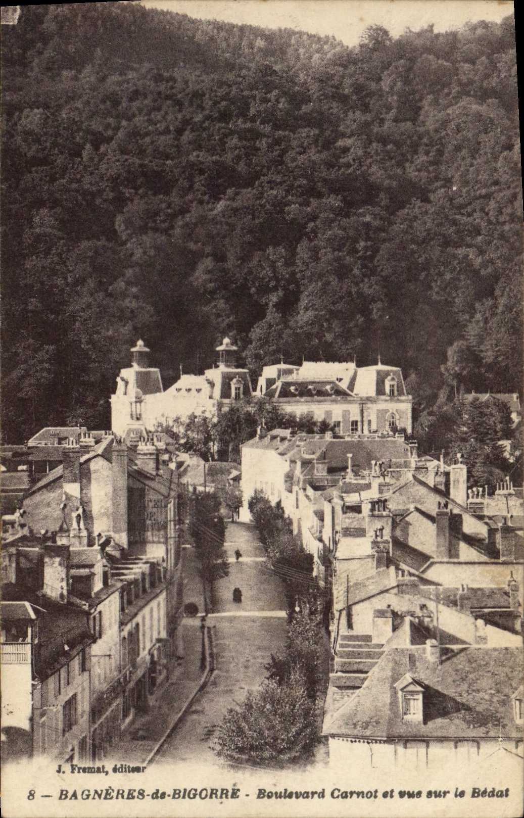 Bagnères-de-Bigorre — Boulevard Carnot und Blick auf den Bédat — Verleger: J. Fremat