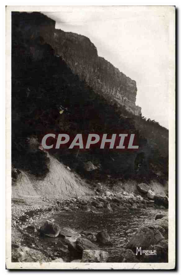 Cassis-sur-Mer — Sous les falaises du Cap Canaille (Revestel) — Mireile