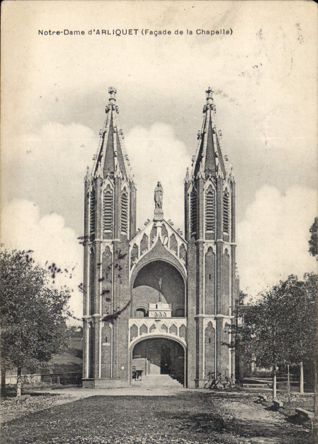 CPA Notre Dame d'Arliquet (Facade de la Chapelle)