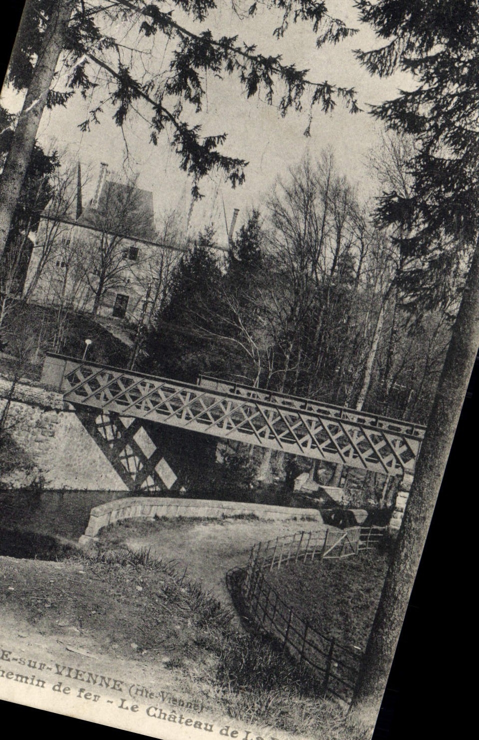 CPA Vienne (Hte Vienne) Chemin de fer Le château de la Roche