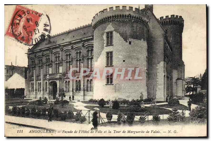 Angoulême — Façade de l'Hôtel de Ville et la Tour de Marguerite de Valois — N.G.