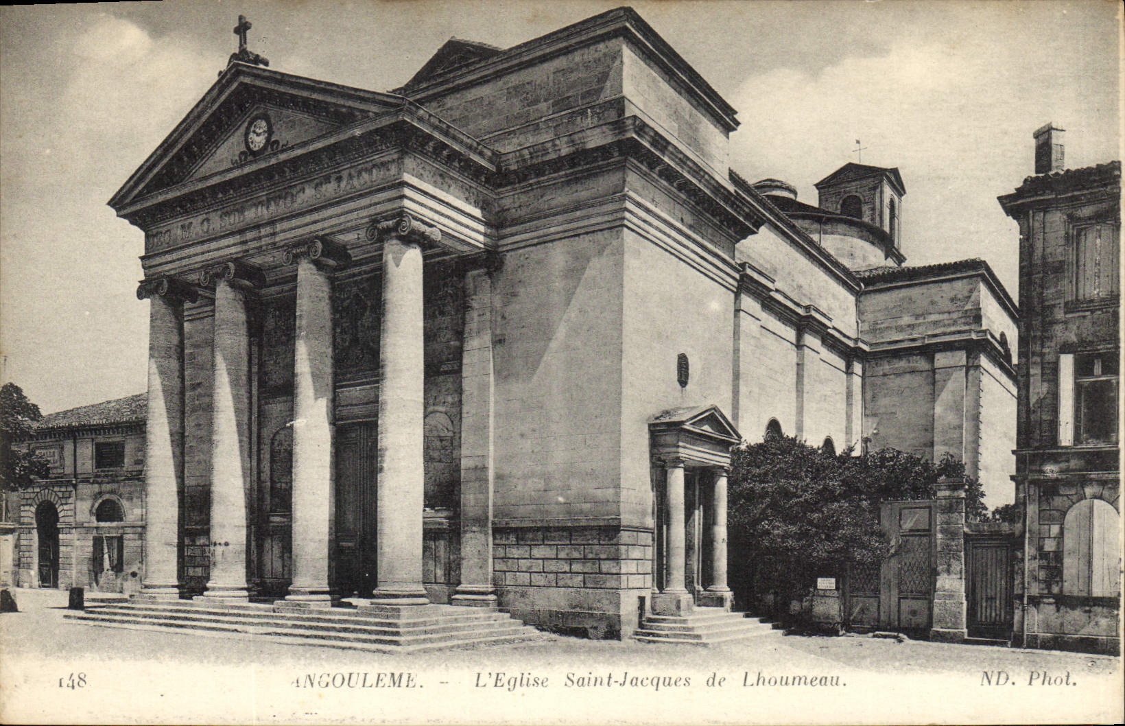 CPA Angouleme L'Eglise St Jacques de Lhoumeau