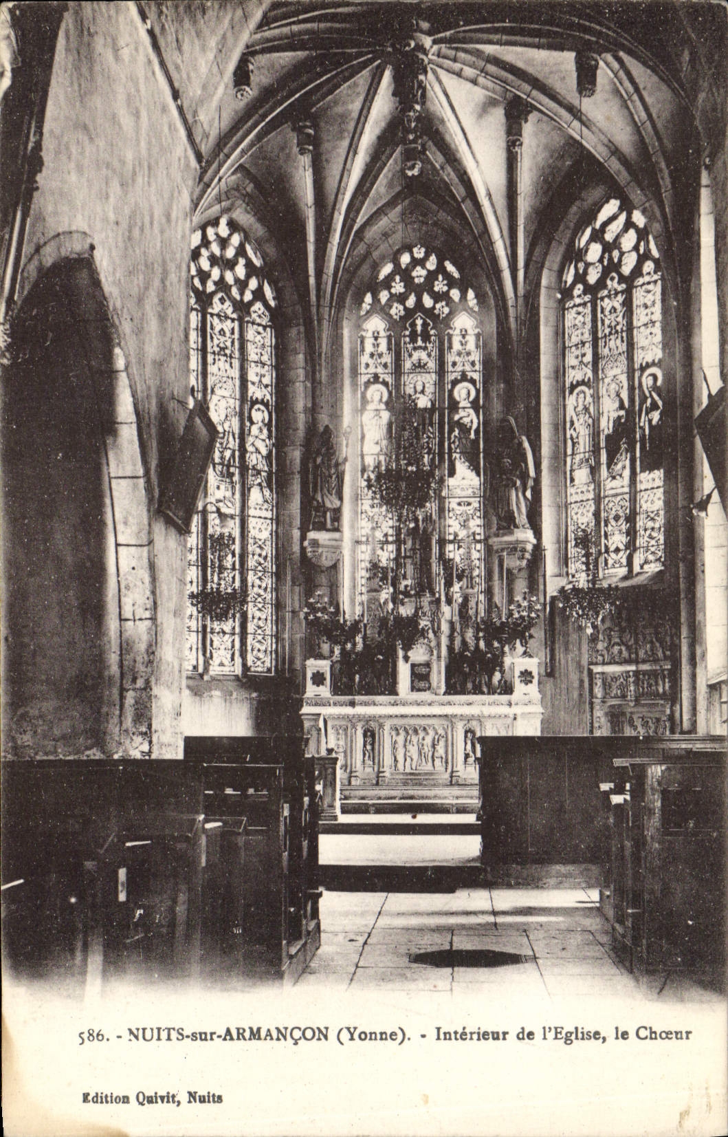 CPA Nuits sur Armancon (Yonne) Interieur de l'Eglise