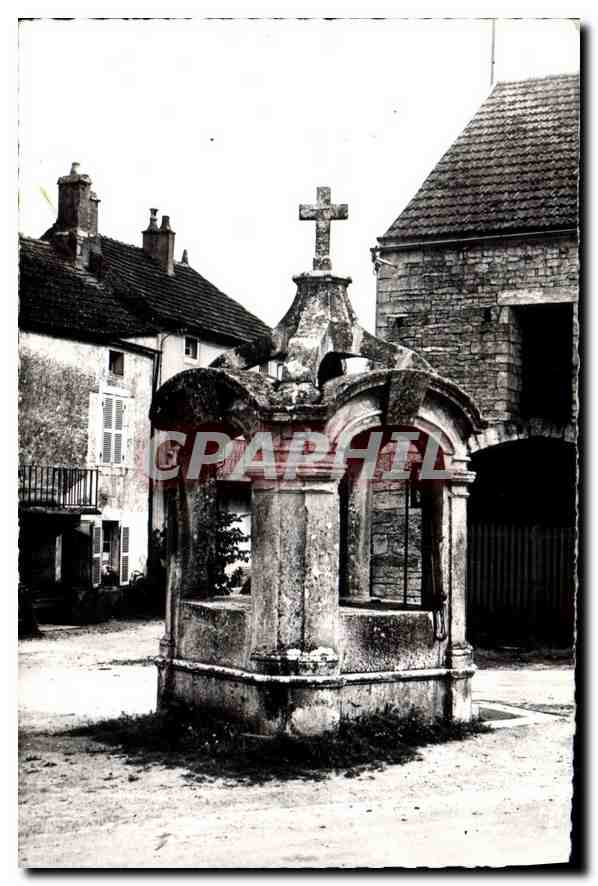 Bierry-les-Belles-Fontaines — Ancien puits — Photo Collin (Nievre)