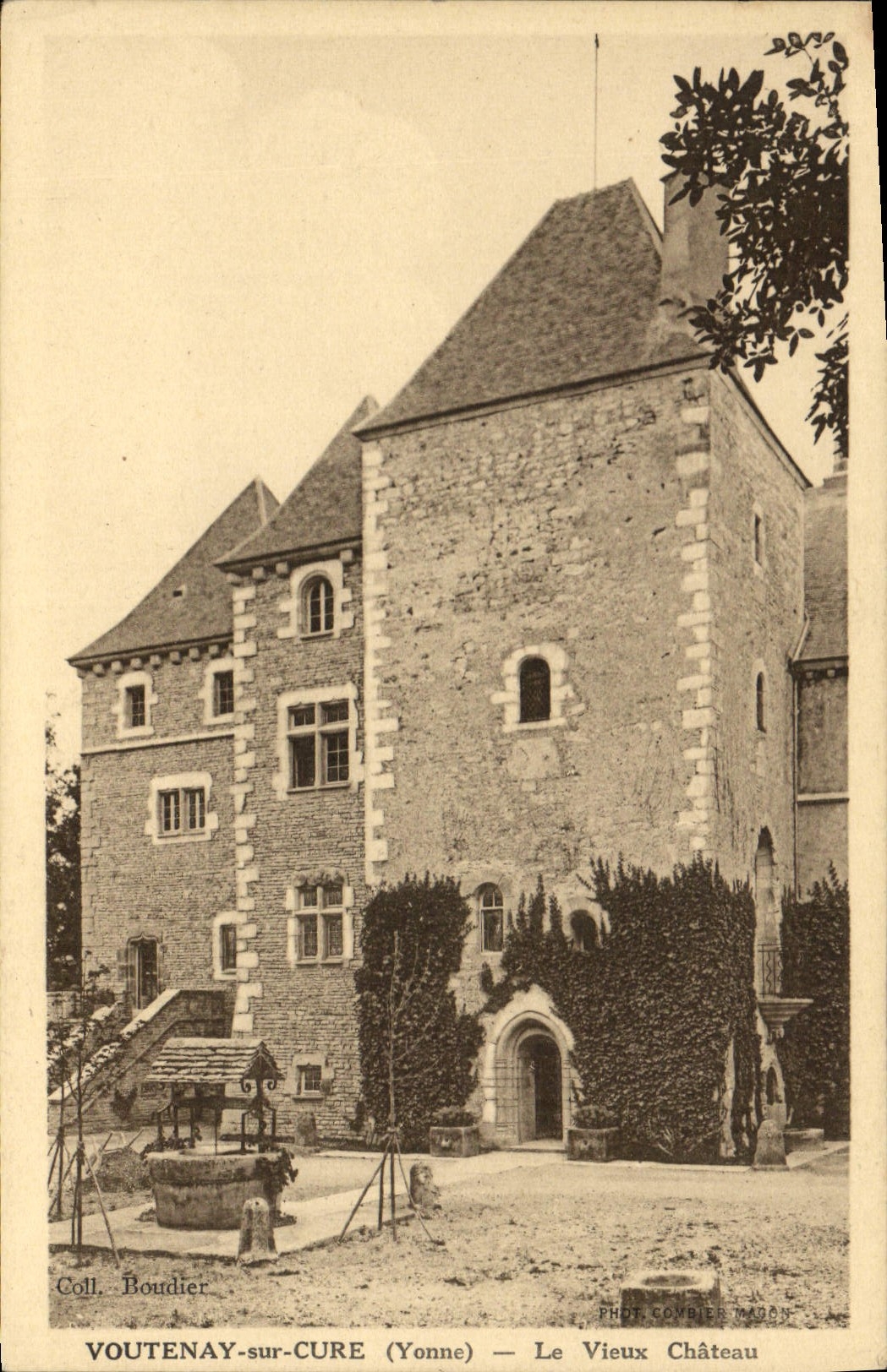 CPA Voultenay sur Cure Yonne Le Vieux Chateau 