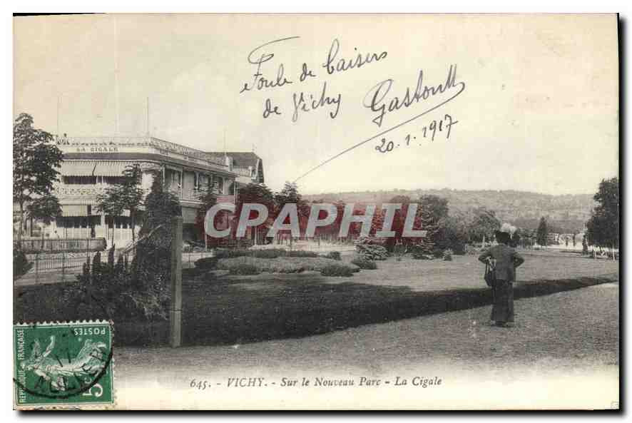 CPA Vichy Sur le Nouveau Parc La Cigale 