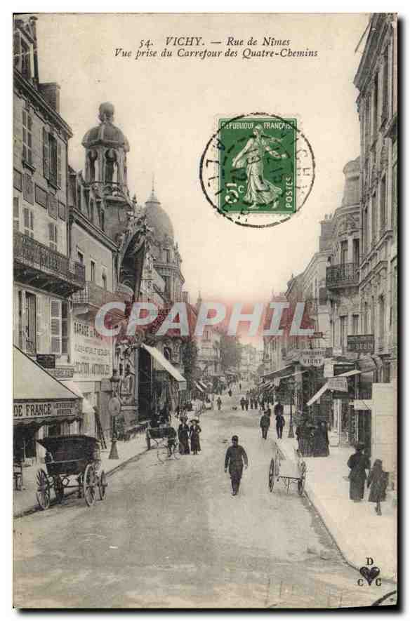 CPA Vichy Rue de Nimes Vue prise du Carrefour des Quatre Chemins