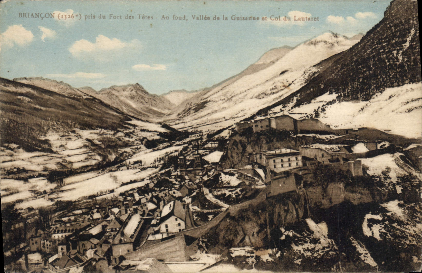 Briançon (1326 m) — vue prise du Fort des Têtes — vallée de la Guisarne et col du Lautaret