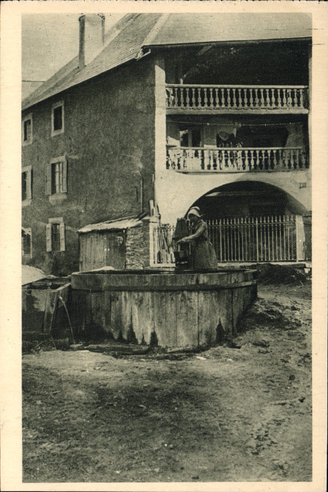 Briancón - Pont de Cervières — Place où se danse le 16 Août, le célèbre Ba-Küber — Édition L. MAUICE, Briancón
