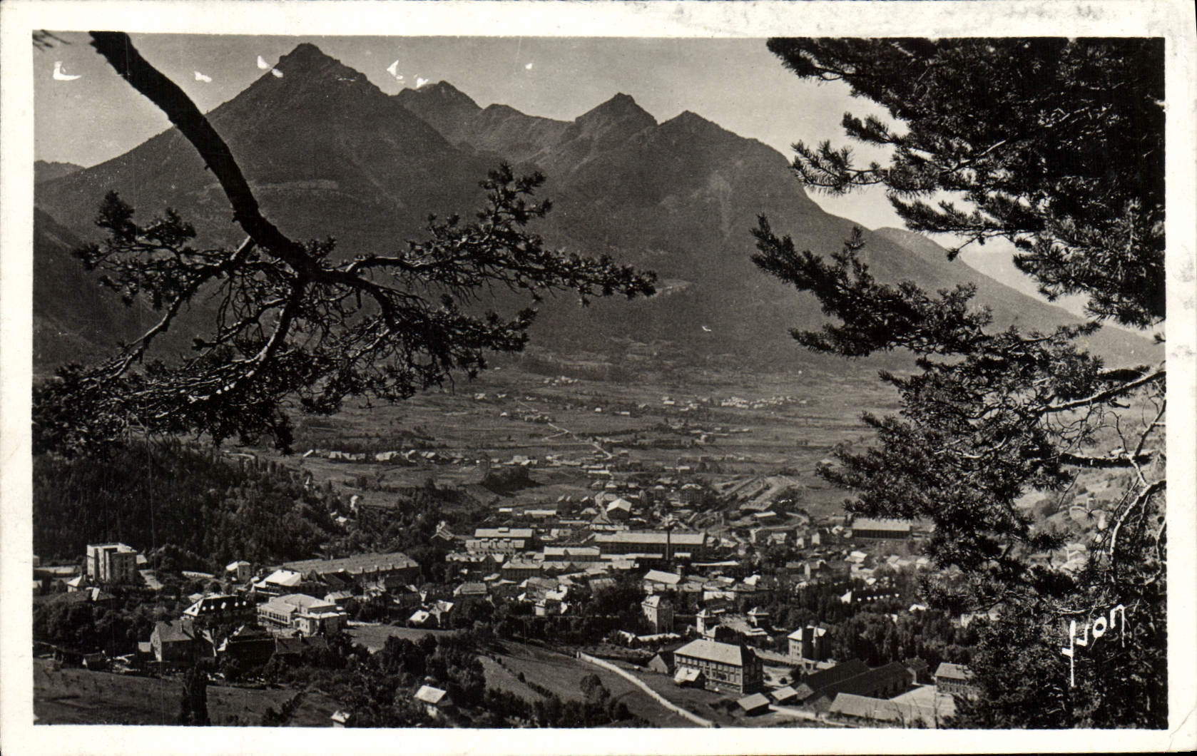 Briançon — Vue du Pic du Mélèzin (2.679 m) — Éditions d'Art, Paris