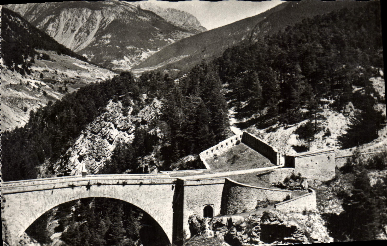 Briancón — La plus haute ville d'Europe — Pont d'Asfeld et Fort de Chaberton