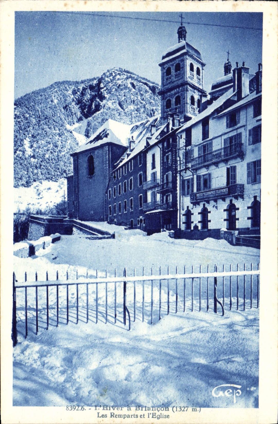 Les Remparts et l'Église — L'Hiver à Briançon (1327 m.) — Gep