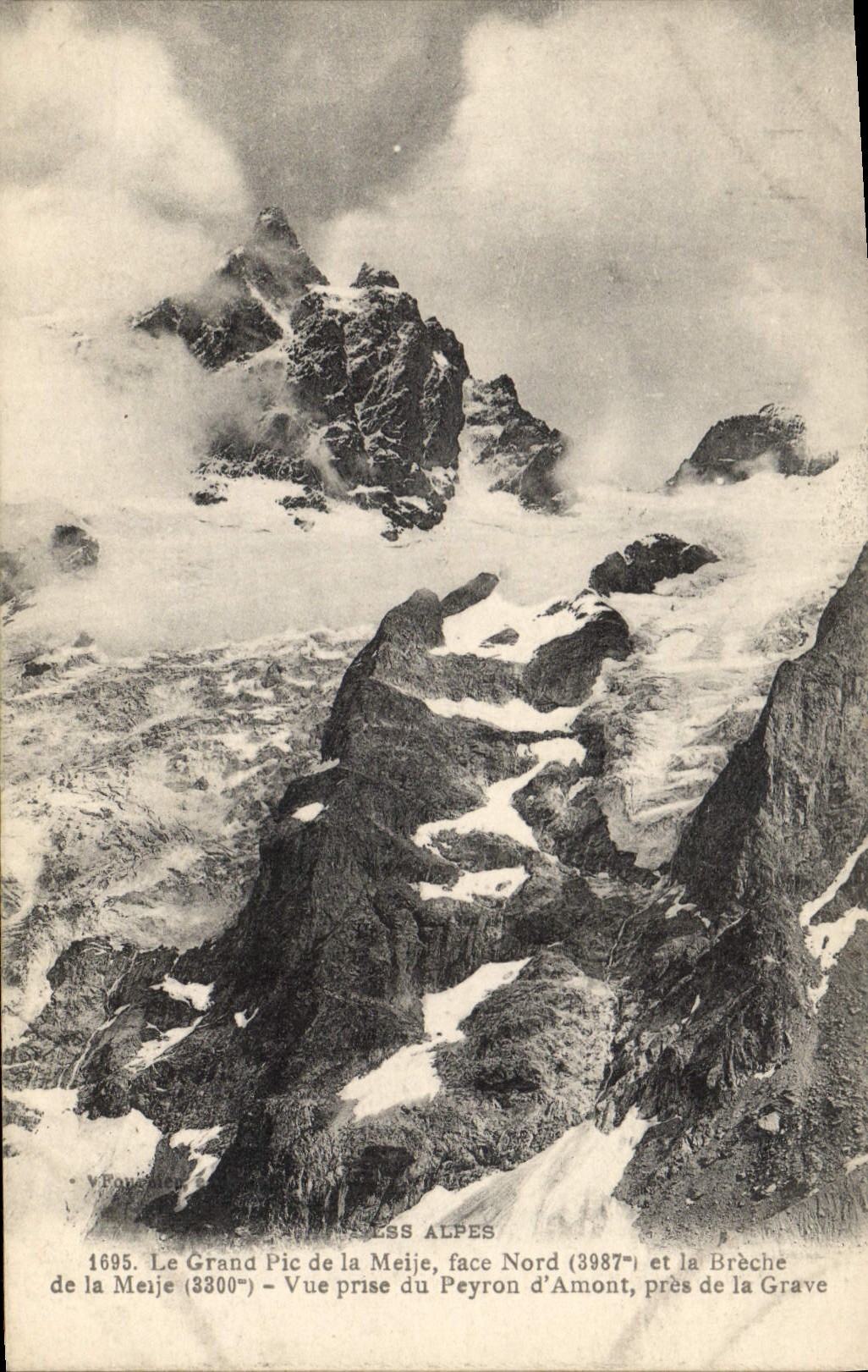Le Grand Pic de la Meije, face Nord (3987m) et la Brèche de la Meije (3300m) — Vue prise du Peyron d'Amont, près de la Grave — Éditeur LSS ALPES, n° 1695