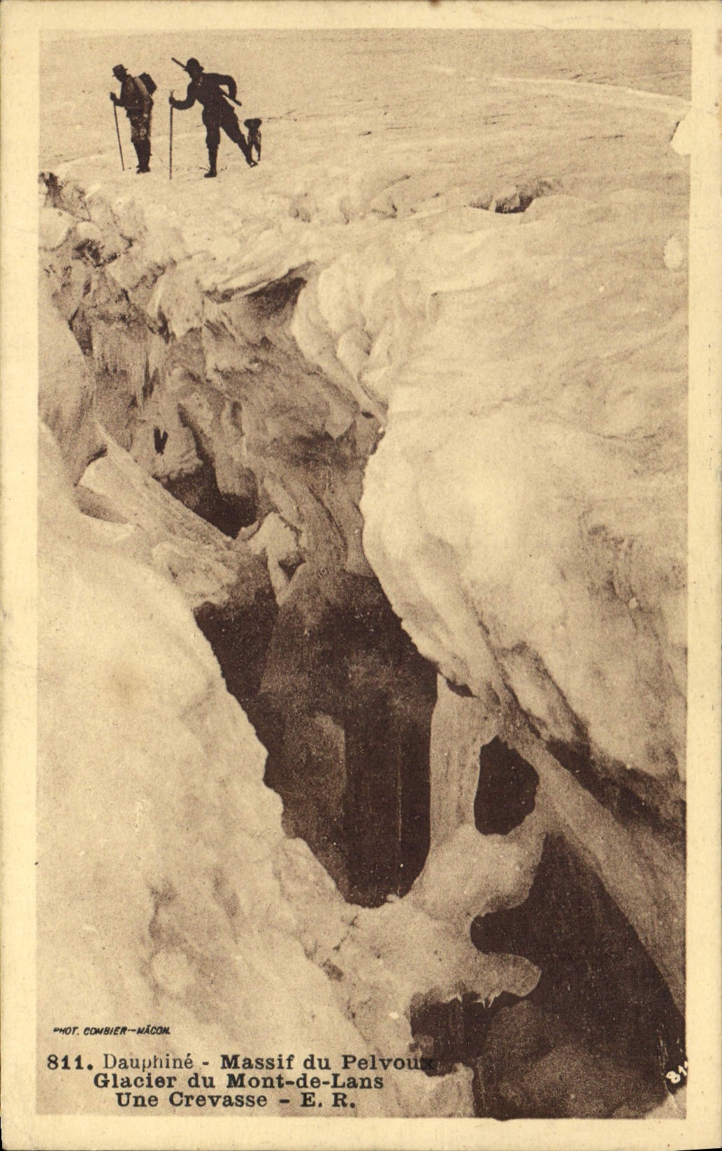Glacier du Mont-de-Lans — Une Crevasse — Massif du Pelvour — Phot. Combier-Mâcon, n° 811