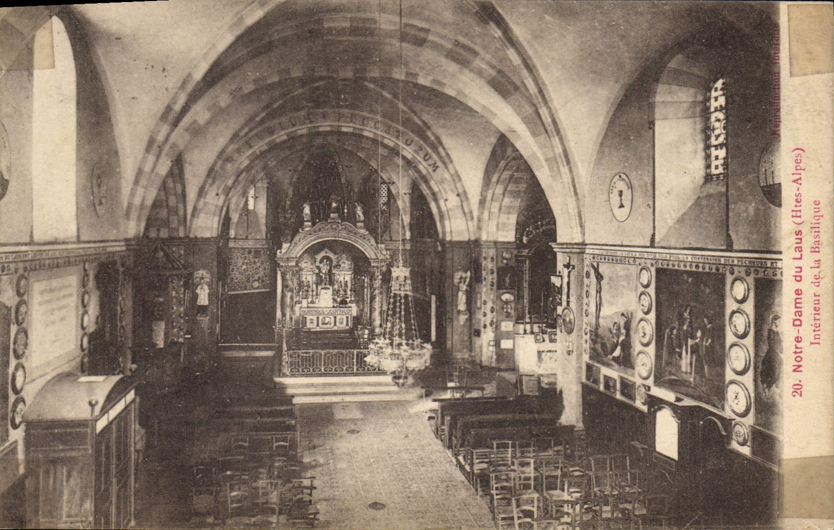 CPA Notre Dame du Laus Htes Alpes Interieur de la Basilique 