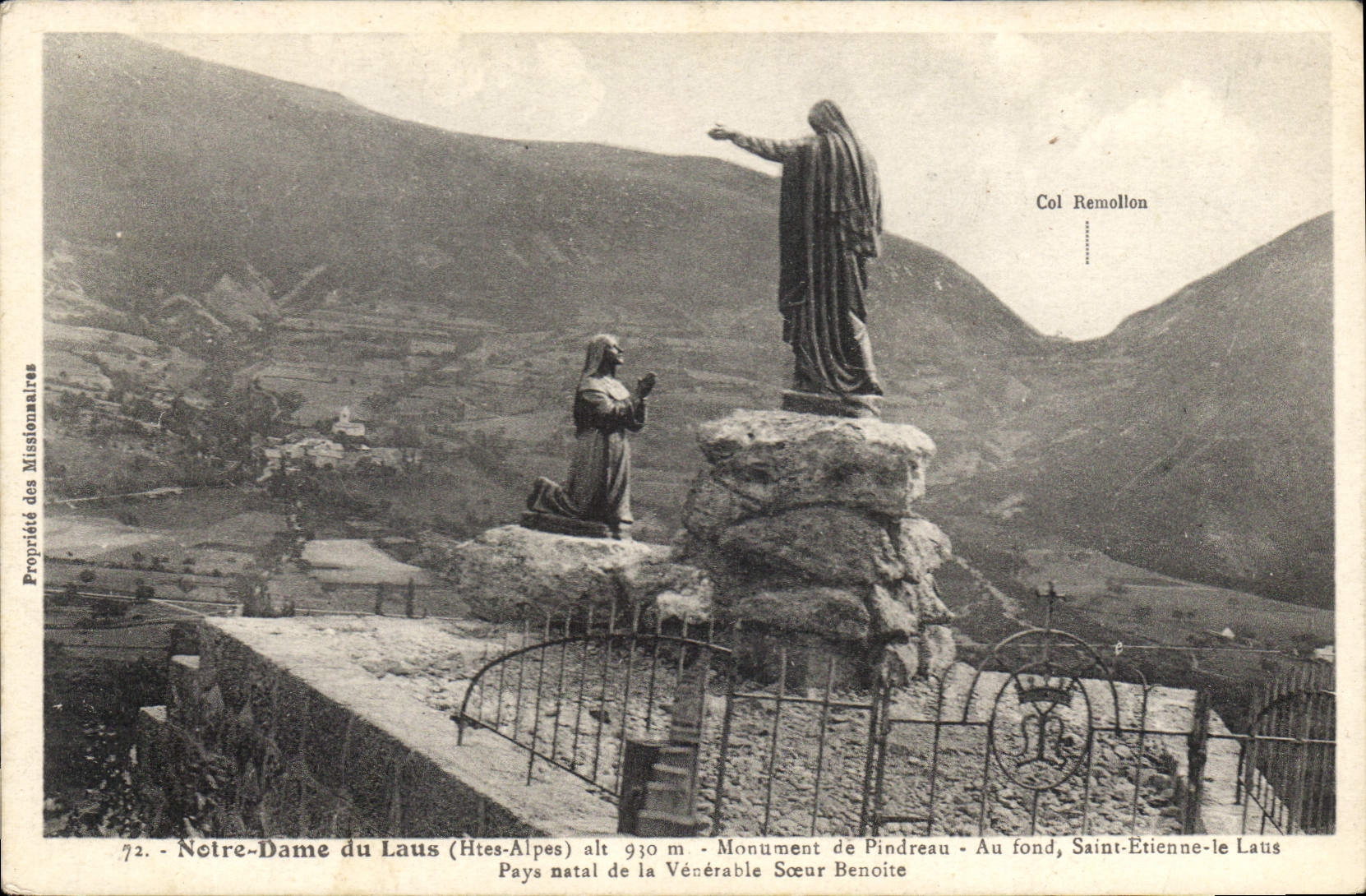 CPA Notre Dame du Laus Htes Alpes Monument de Pindreau 