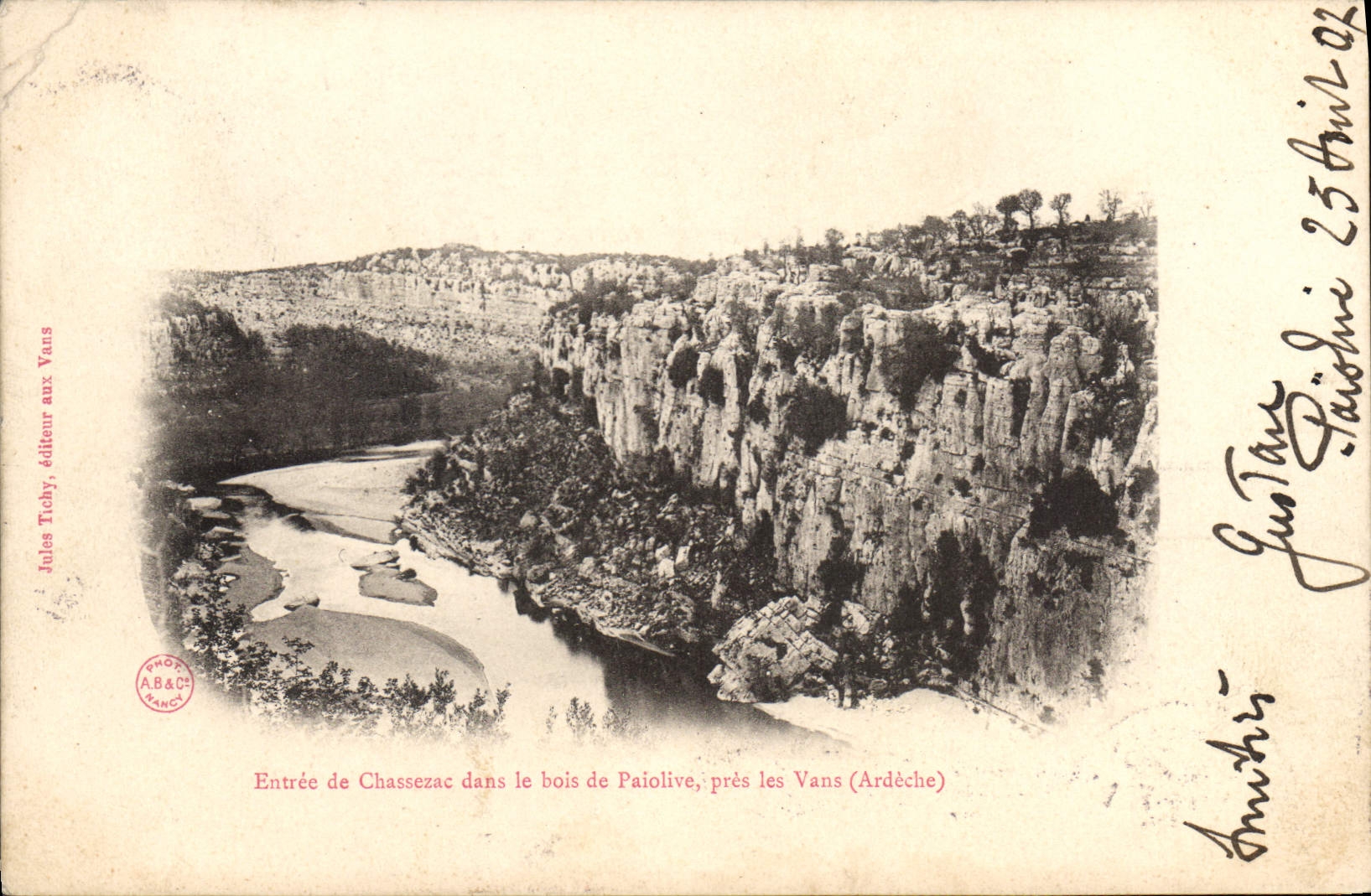 Entrée de Chassezac dans le bois de Paiolive, près les Vans (Ardèche) — Jules Tichy, éditeur aux Vans — n° de série non visible