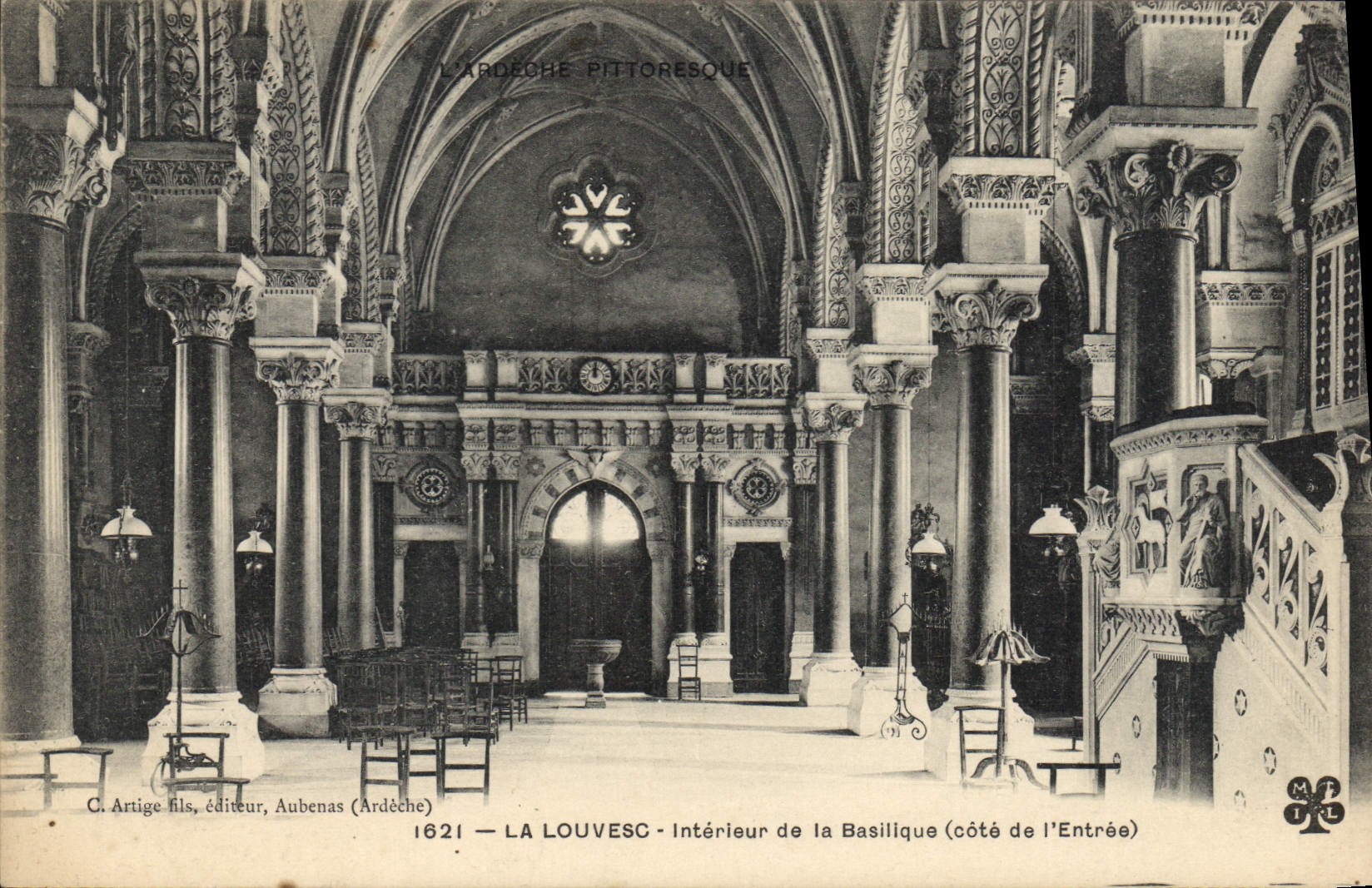 CPA La Louvesc Interieur de la Basilique Cote de l'Entree 