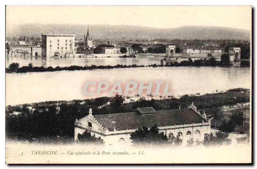 CPA Tarascon Vue generale et le Pont suspendu 