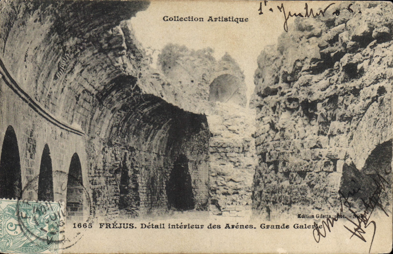 CPA Frejus Detail interieur des Arenes Grande Galerie 