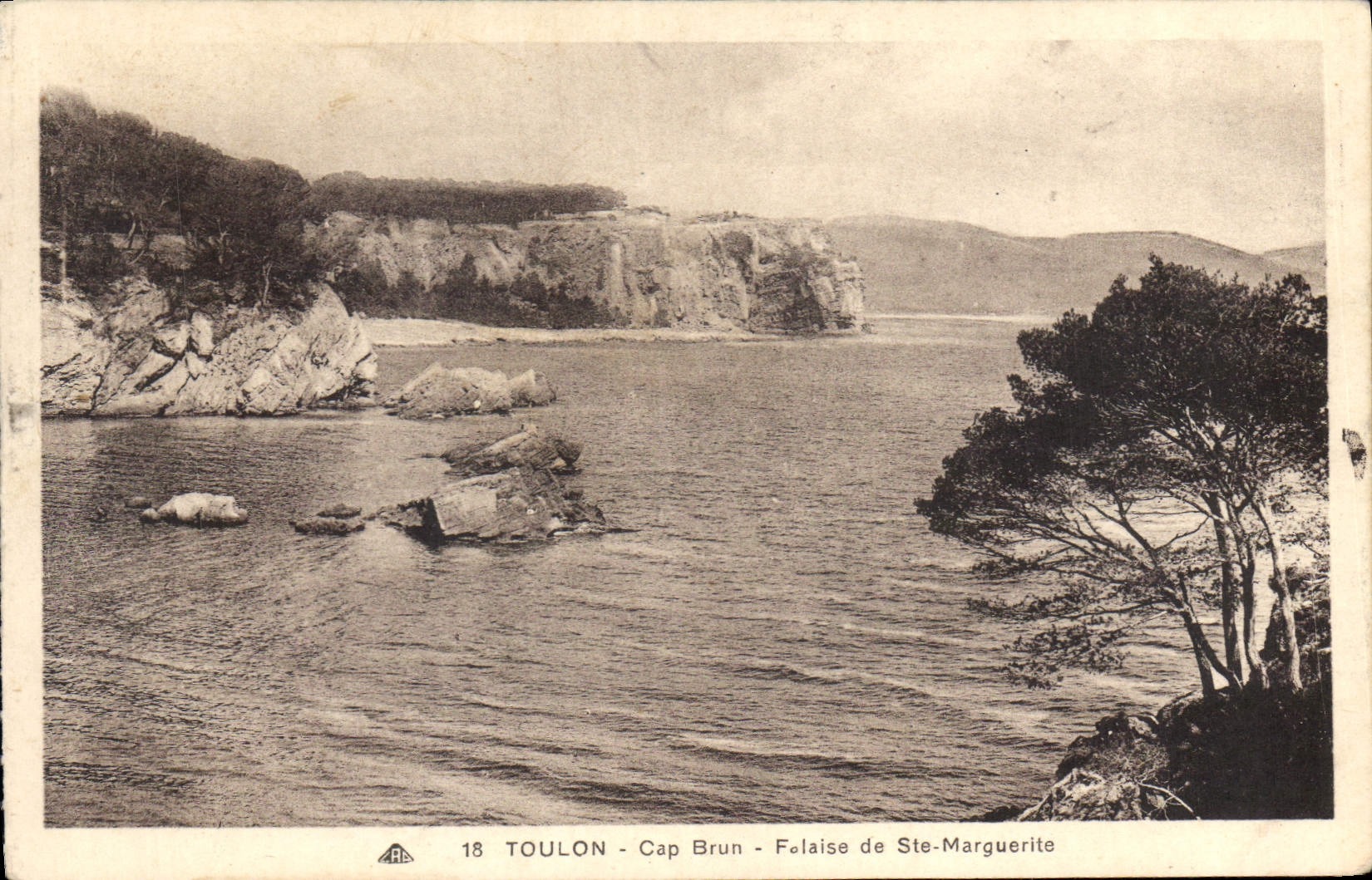 Toulon - Cap Brun - Ste-Marguerite Cliff — Vintage Postcard no. 18, publisher A.P.A.