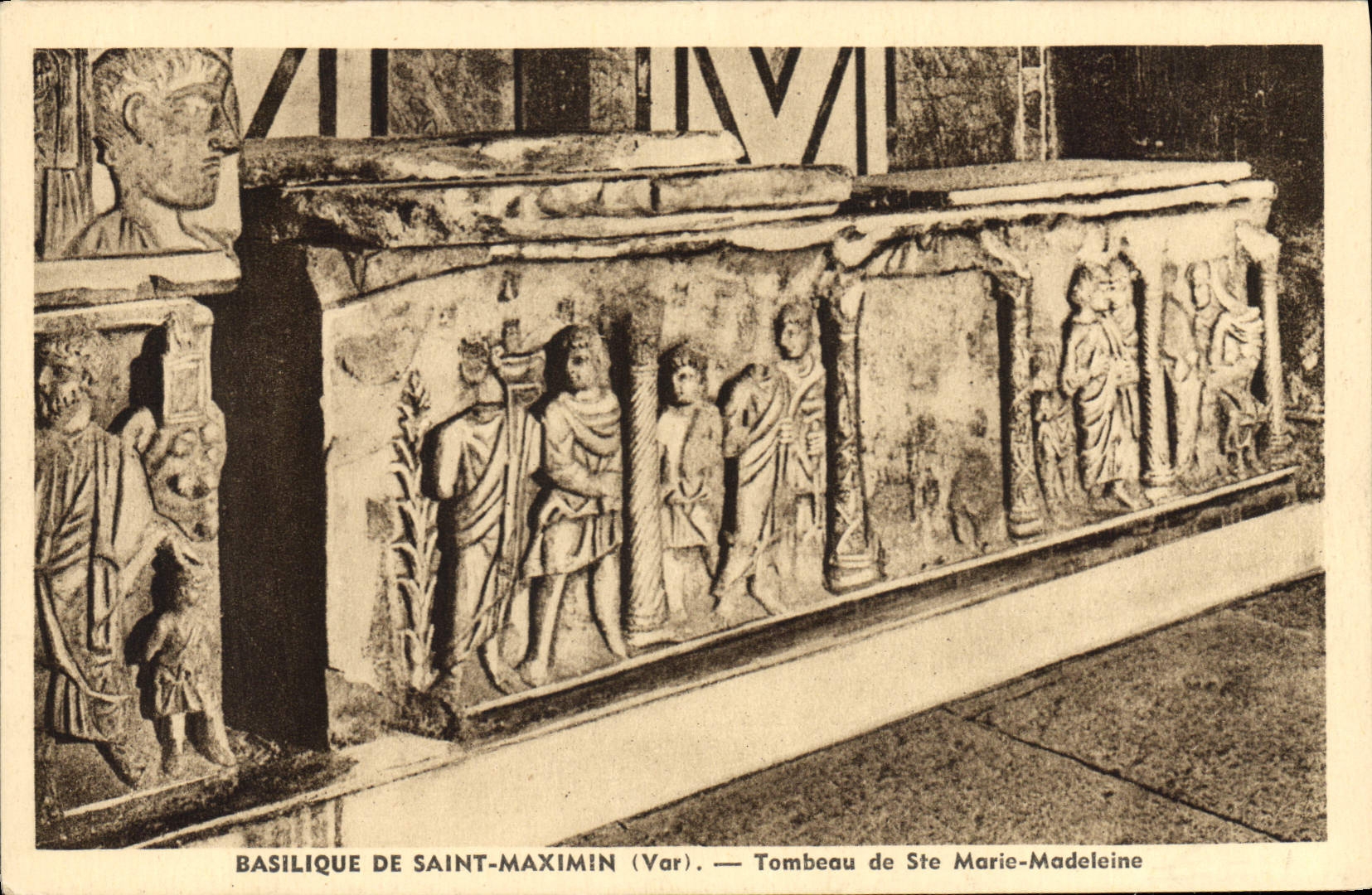 CPA Basilique de Saint Maximin Var Tombeau de Ste Marie Madeleine 