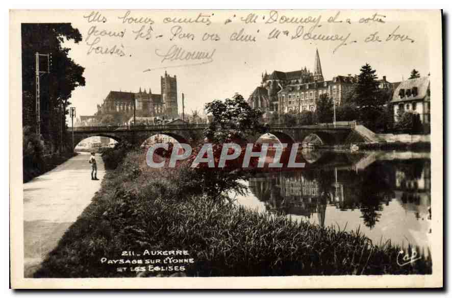 CPA Auxerre Pausage sur l'Yonne et les Eglises 