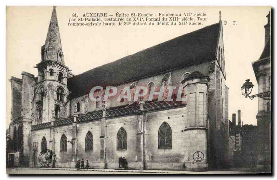 Auxerre — Église St-Eusèbe — Fondée au VIIe siècle, tour romano-ogivale du XIIe siècle, portail du XIIIe siècle — P. F.