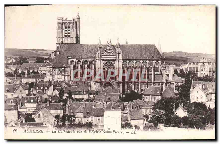 CPA Auxerre la Cathedrale vue de l'eglise Saint Pierre 