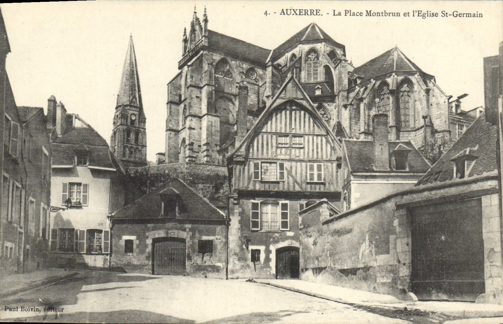 Auxerre - La Place Montbrun et l'Église St-Germain — Paul Boivin, éditeur, n°4