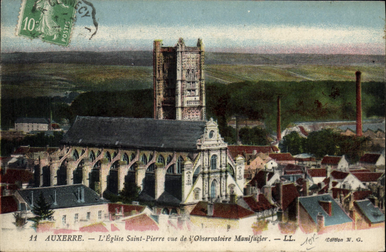 Auxerre — L'Église Saint-Pierre vue de l'Observatoire Manufacier — Édition N.G.