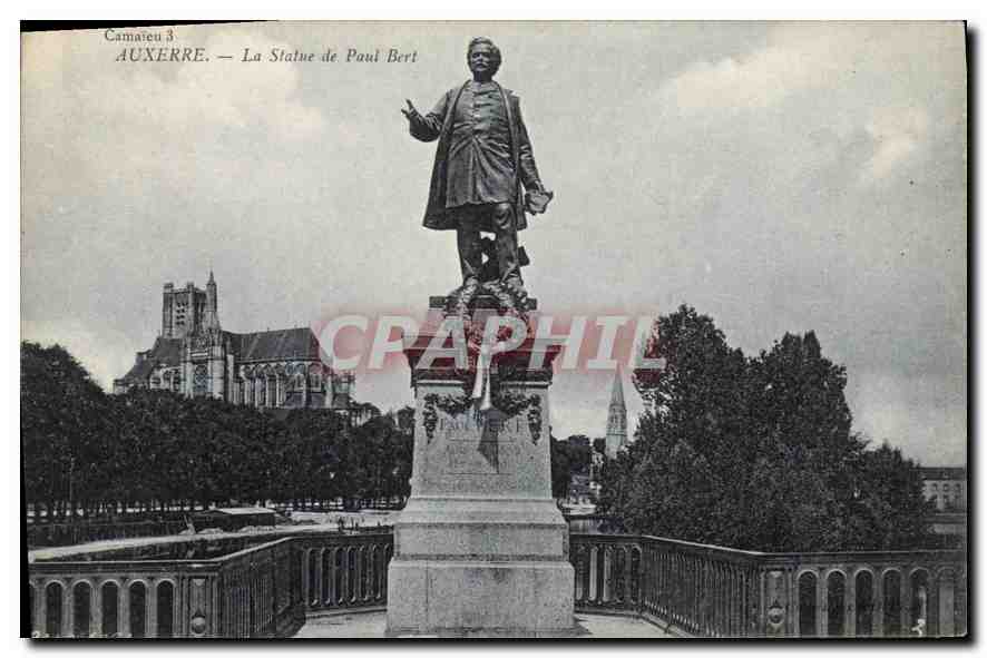 Auxerre — La Statue de Paul Bert — Camateau 3