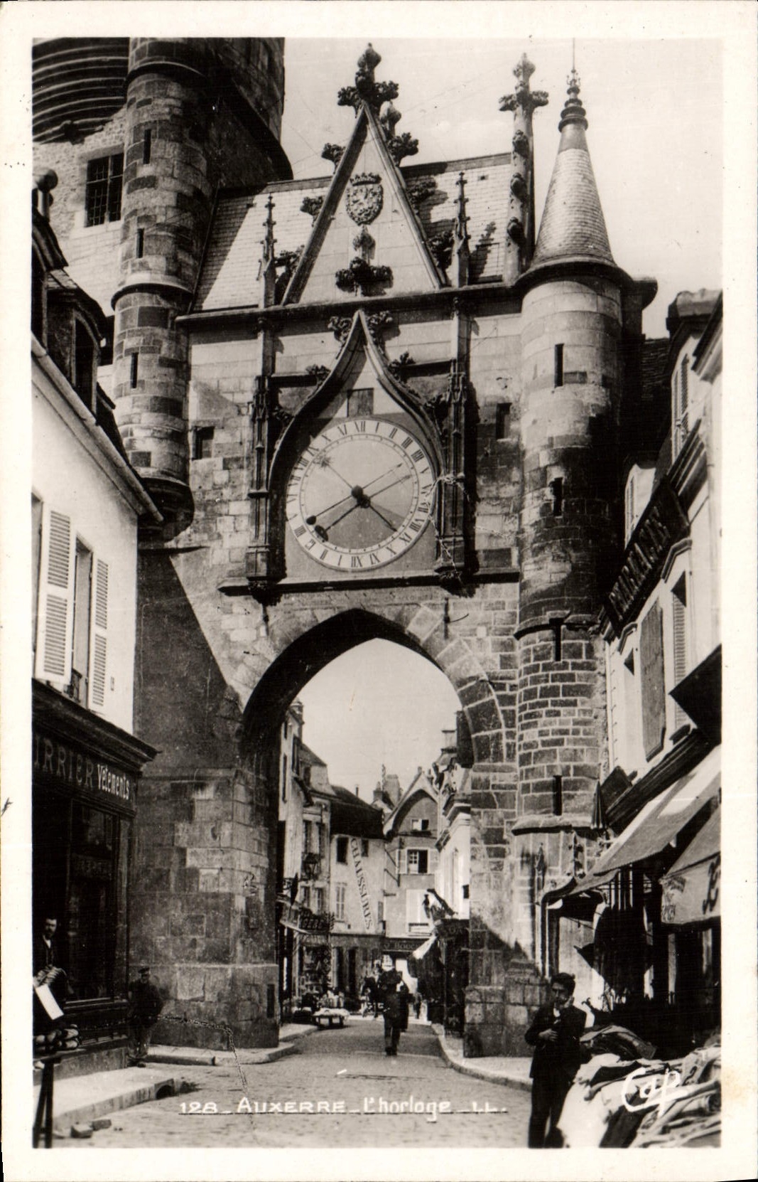 CPA Auxerre l'Horloge 