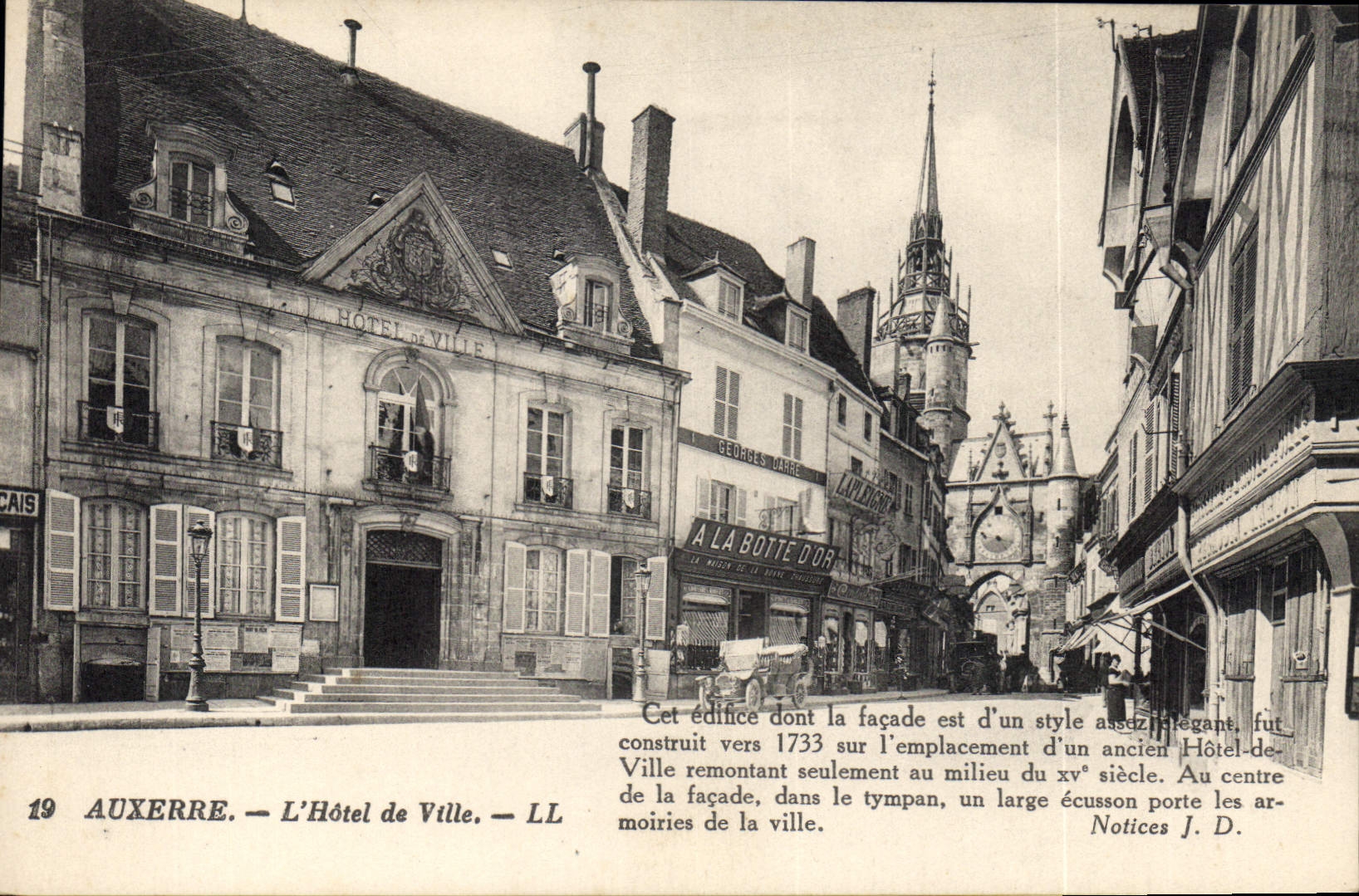 Auxerre — L'Hôtel de Ville — LL
