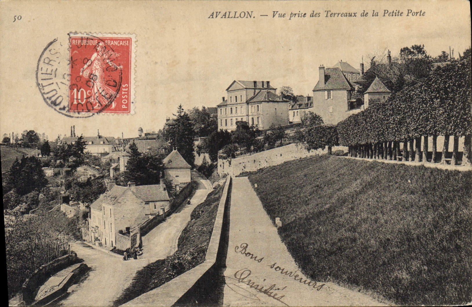 CPA Avallon Vue prise des Terreaux de la Petite Porte 