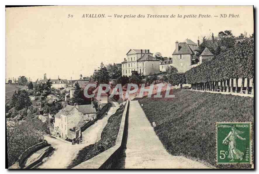 CPA Avallon Vue prise des Terreaux de la petite Porte 