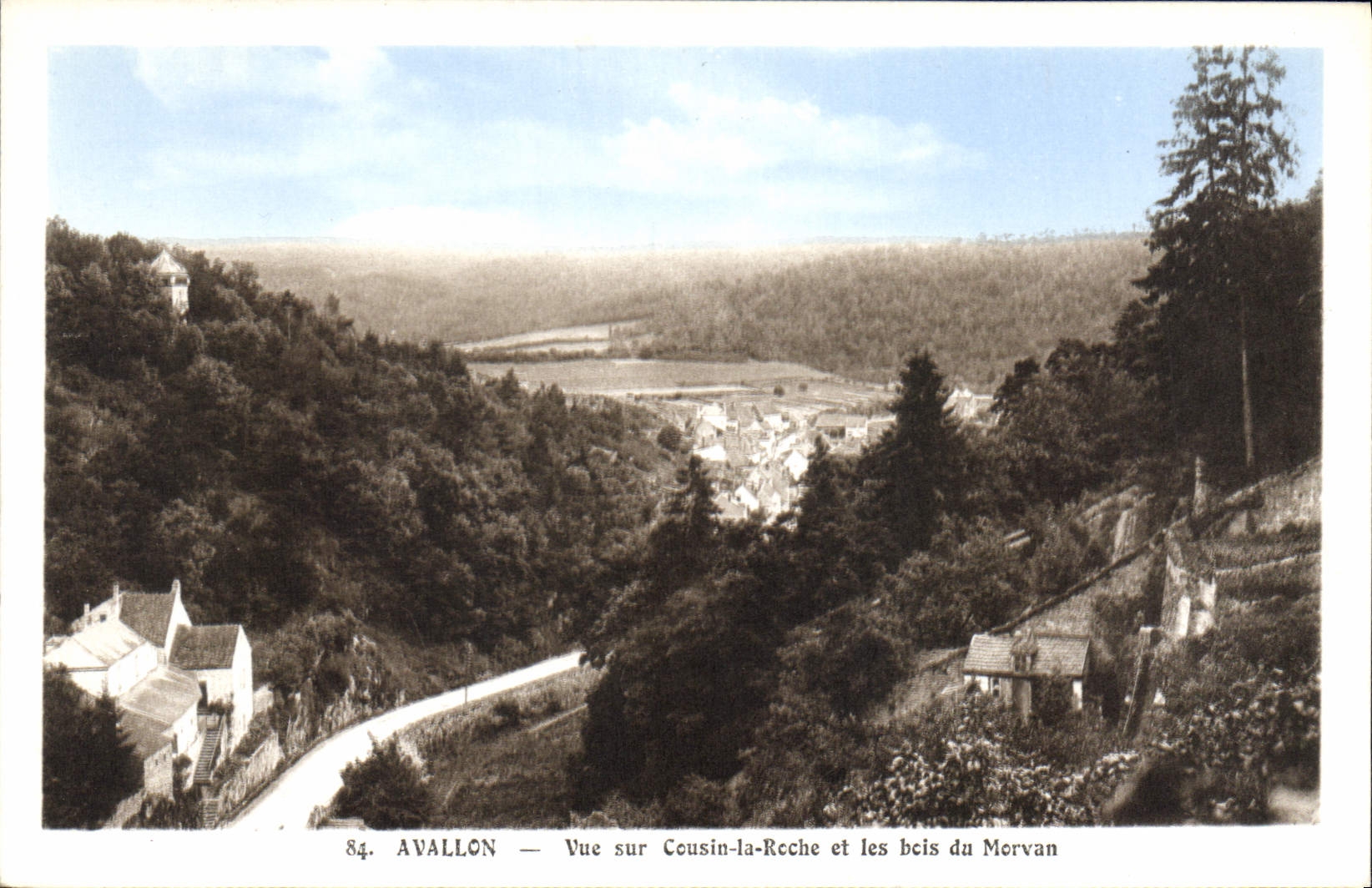 Avallon — Vue sur Cousin-la-Reche et les bois du Morvan — Lib. Pap. Tavier, Avallon