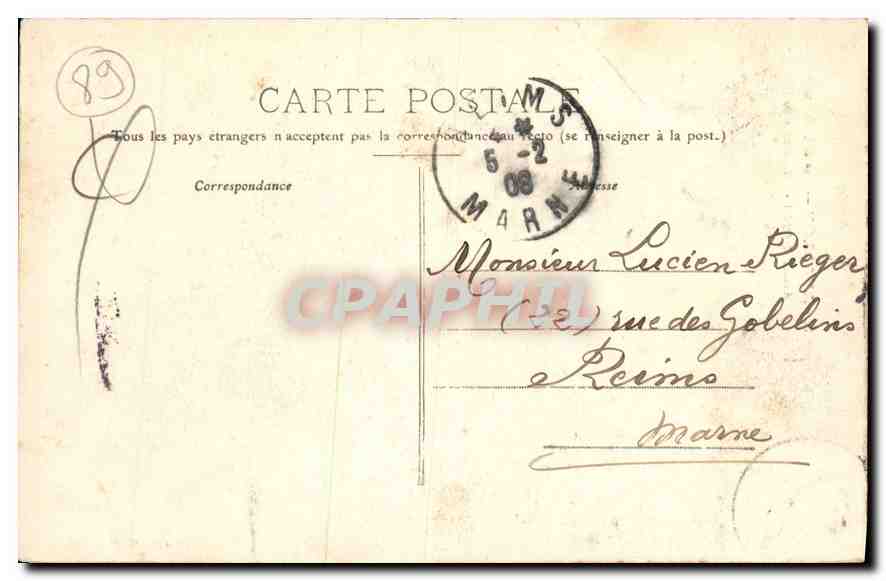 CPA Avallon Rue de la Fontaine Neuve Ancien Rempart Un Cavaller de 1590 — Reverso