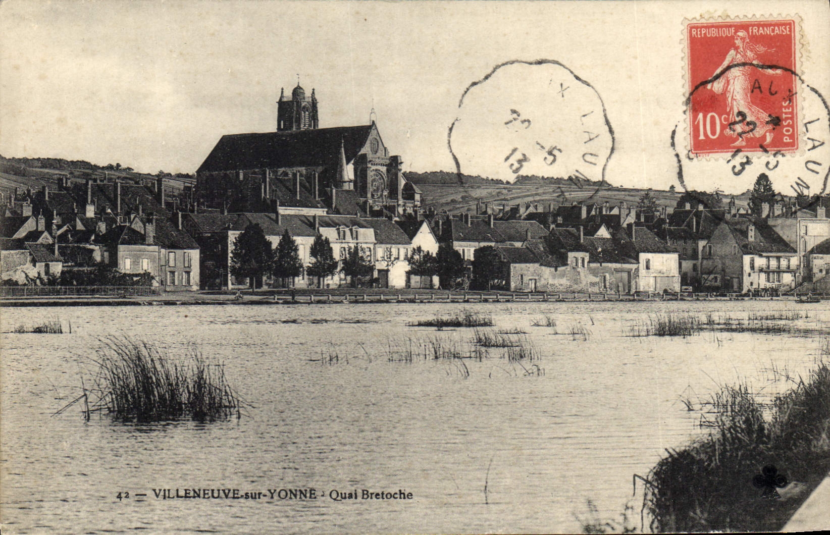 Villeneuve-sur-Yonne — Quai Bretoche — editore sconosciuto, n° 42